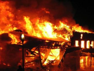 Fire Outbreak Rocks Government Staff Quarters In Lagos 7 18476470 fire9 jpeg jpeg0598d9e3208c16b61e8e82465d91a4e5