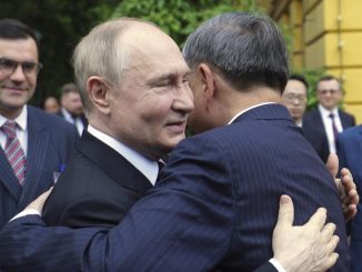 Putin Arrives In Vietnam, Signs Military & Trade Agreements (Photos) 12 Vietnam Russia 48850 c0 0 3189 1859 s885x516