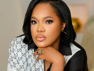 Oyo Corps Members Visit Toyin Abraham On Movie Set (Video) 2 18560499 35218374413743796699606589171600114361221115n jpeg2663f7065a264df19a1943dd998b0091
