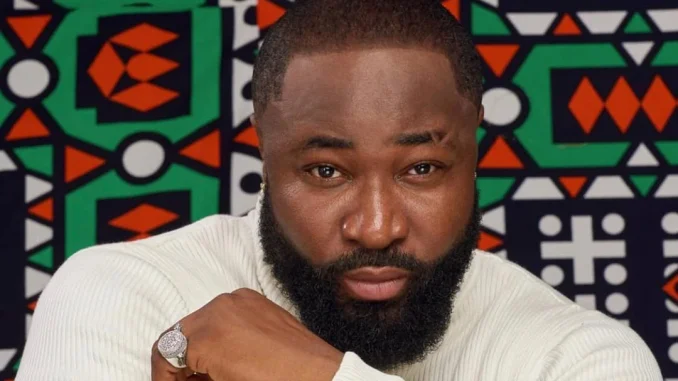 VIDEO: Singer Harrysongs Arrests Actor Uche Maduagwu For Criticizing His Songs 1 VIDEO: Singer Harrysongs Arrests Actor Uche Maduagwu For Criticizing His Songs