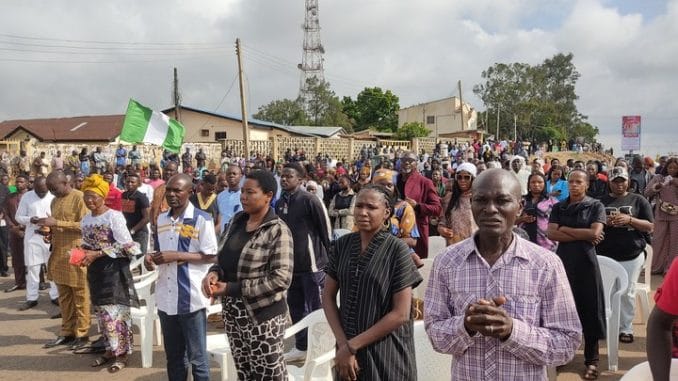 PHOTOS: Protesters Hold Sunday Service In Street Of Jos Despite Presidential Address 1 18639073 guif5m7wkaanj4 jfif jpege262925b40ae2ca29e1fe98fcf72b319