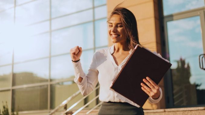 6 lessons to learn from people who quickly get promoted at work 1 6 lessons to learn from people who quickly get promoted at work