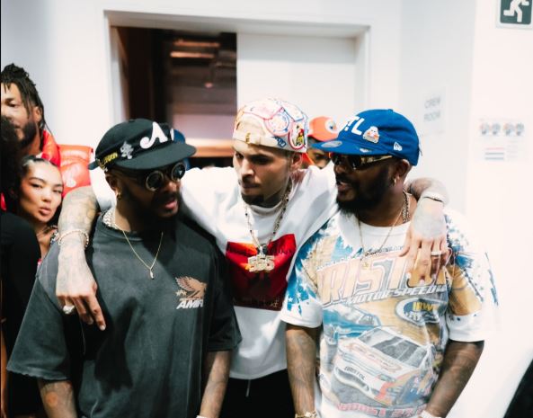 Davido, DJ Maphorisa, Uncle Vinny, Major League DJz, and others perform at Chris Brown’s SA concert (Video)