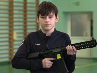 Poland Gives Schoolchildren Firearms Training Over Fears Of Russian Invasion (Photos) 16 Poland Gives Schoolchildren Firearms Training Over Fears Of Russian Invasion (Photos)