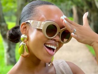 Ntando Duma flaunts her wedding ring (Photos)