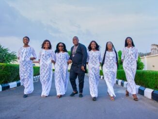 De Emeralds Choir - Oluwa Ari'se Yin (Remix) ft. DB Comic & BBO 6 De Emeralds Choir - Oluwa Ari'se Yin (Remix) ft. DB Comic & BBO